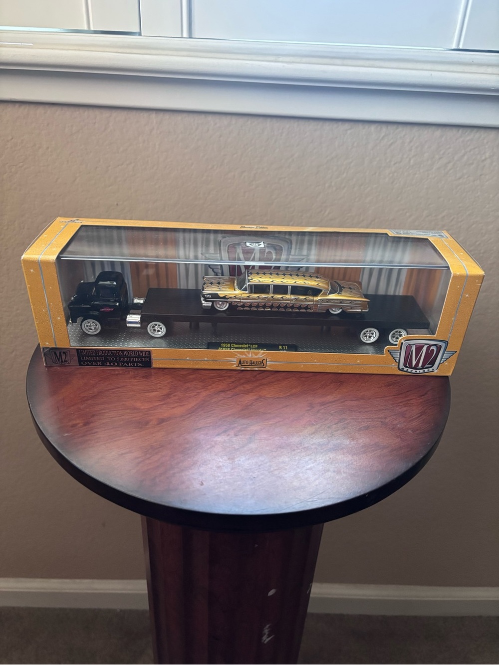 Limited Edition M2 Machines Auto-Haulers 1958 Chevrolet LCF & 1958 Impala